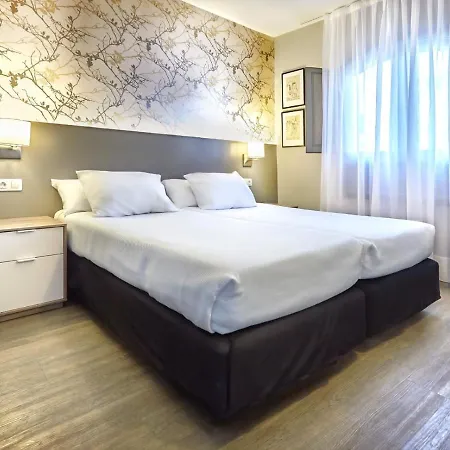 Two Bedroom, Wifi, Kitchen, 5min Playa Chica, Pool, Shopping Daire Puerto del Carmen (Lanzarote)