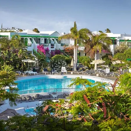 Two Bedroom, Wifi, Kitchen, 5min Playa Chica, Pool, Shopping Puerto del Carmen (Lanzarote)