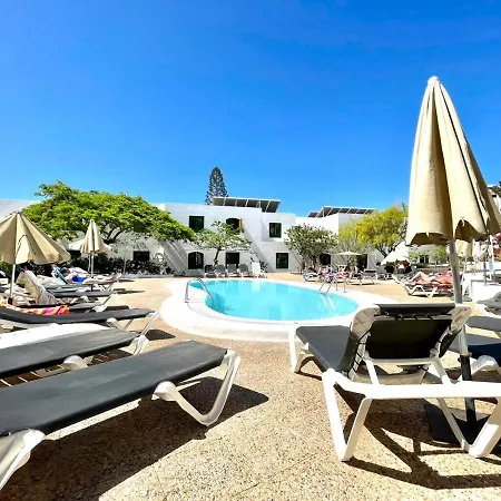 Two Bedroom, Wifi, Kitchen, 5min Playa Chica, Pool, Shopping Lägenhet *