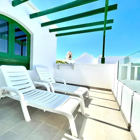 Two Bedroom, Wifi, Kitchen, 5min Playa Chica, Pool, Shopping * Puerto del Carmen (Lanzarote)