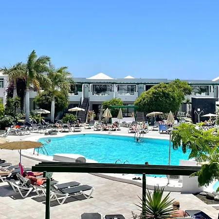 Two Bedroom, Wifi, Kitchen, 5min Playa Chica, Pool, Shopping Puerto del Carmen (Lanzarote)